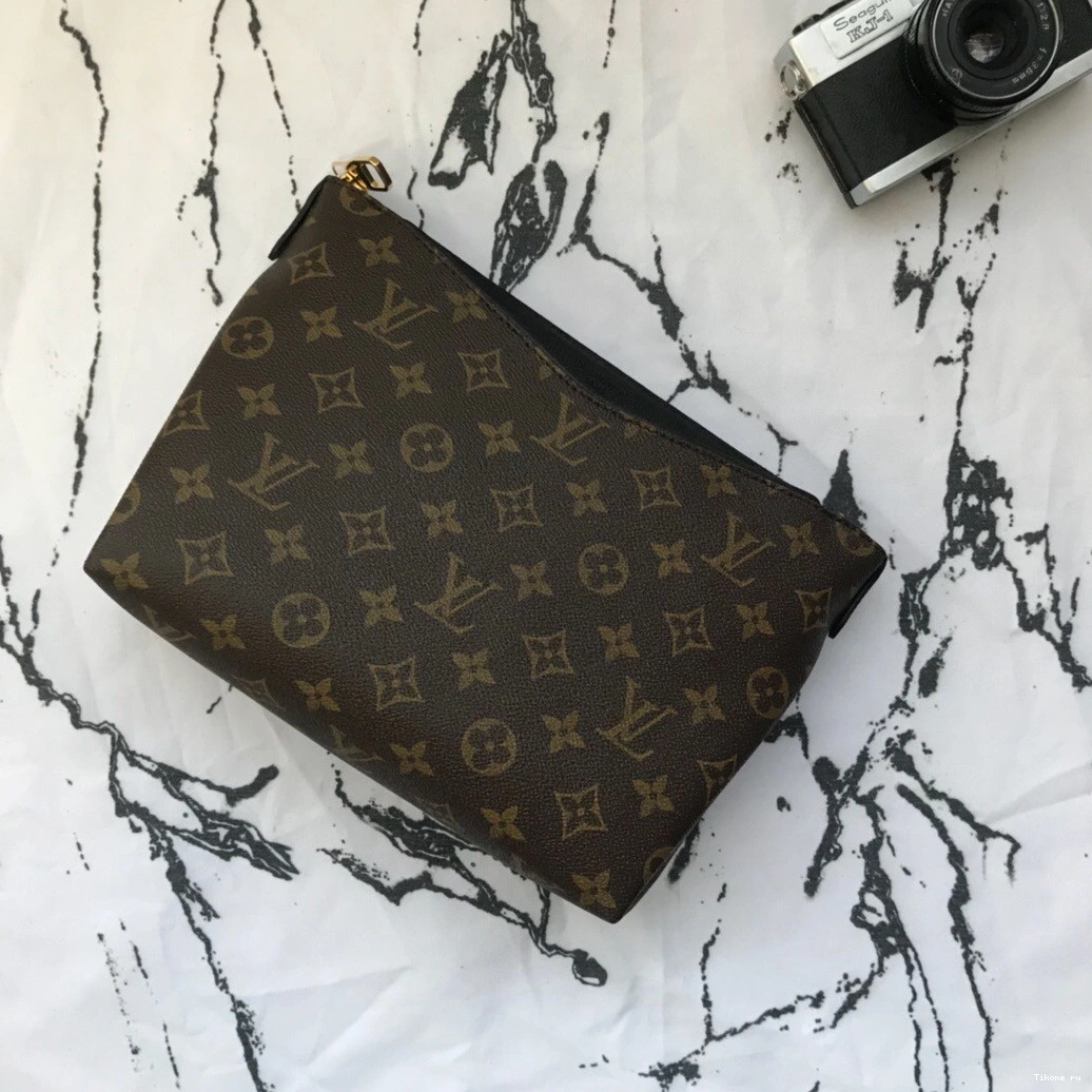 Cheap BEAUTY PALLAS Louis CASE Vuitton 0709
